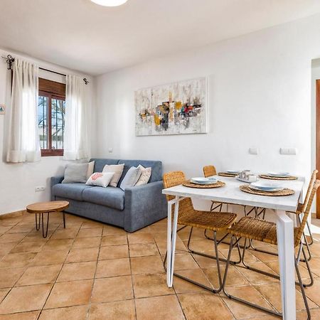 Gorgeous Home In Marbella With Kitchen المظهر الخارجي الصورة
