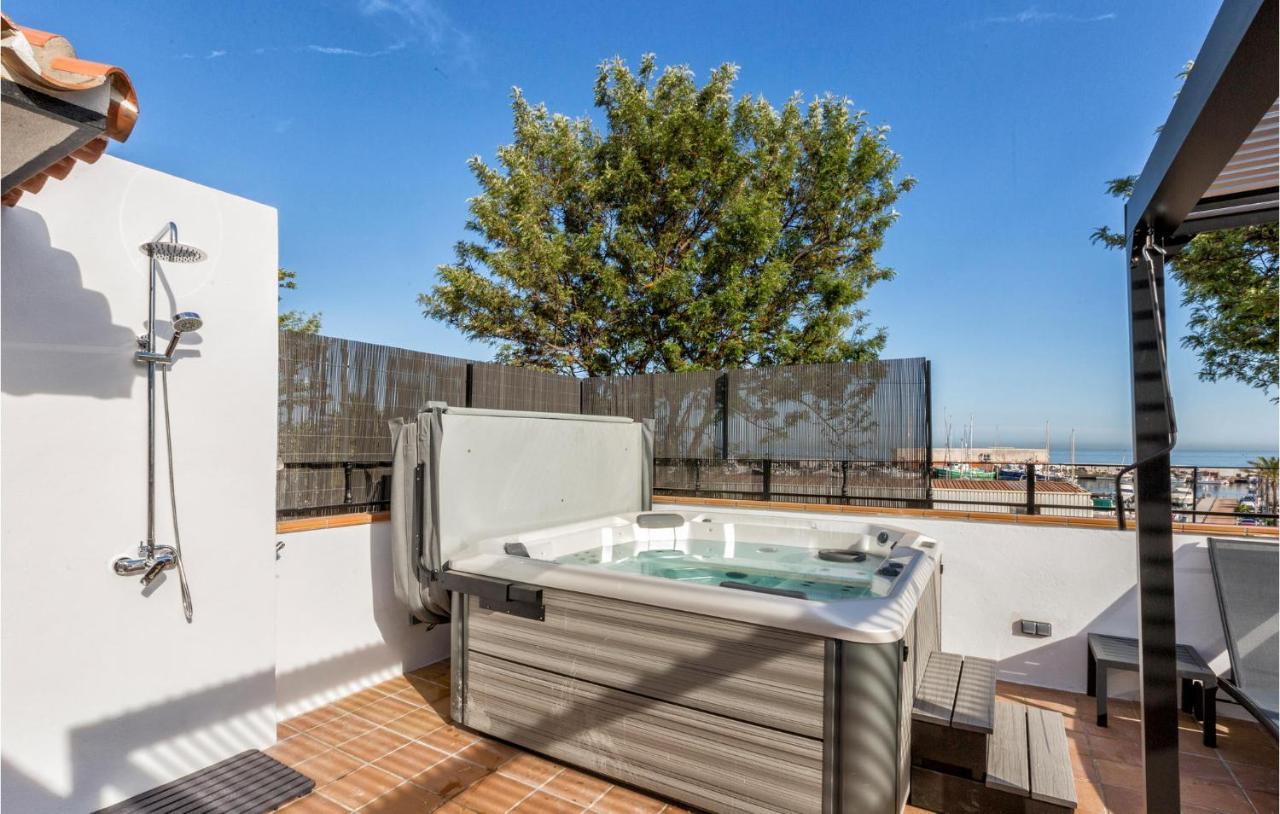 Gorgeous Home In Marbella With Kitchen المظهر الخارجي الصورة