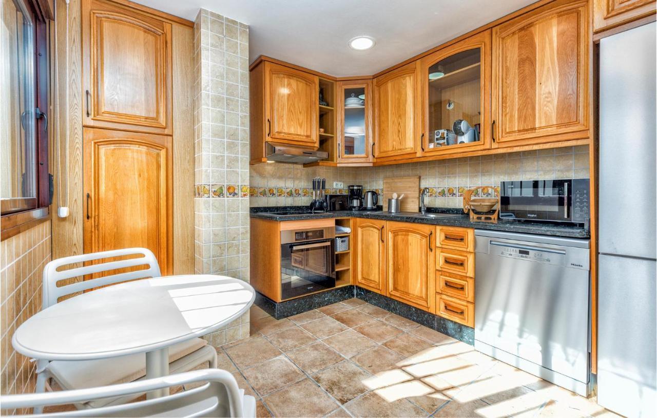Gorgeous Home In Marbella With Kitchen المظهر الخارجي الصورة